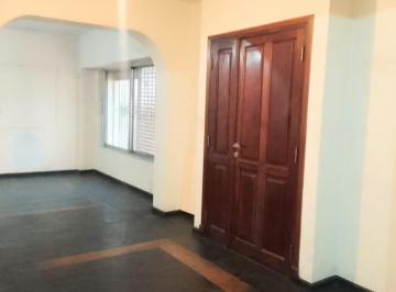 Casa · 193m² · 5 Ambientes · 1 Cochera · Casa en Dos Plantas Apto a Credito en Bella Vista
