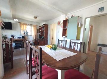 Casa · 86m² · 3 Ambientes · 1 Cochera · Casa Apta a Credito en Belgrano Al 4400