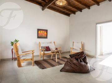 Casa · 130m² · 3 Ambientes · 1 Cochera · Casa en Venta en San Pedro - Piscina y Galería en Una Sola Planta - Apto Crédito