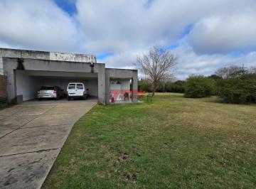 Casa · 800m² · Venta de Importante Propiedad Ubicada en La Picada.