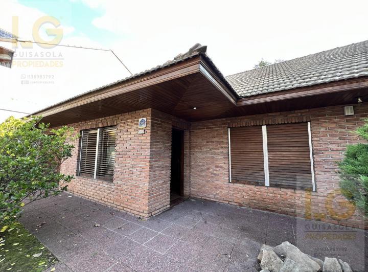 Casa · 190m² · 5 Ambientes · 3 Cocheras