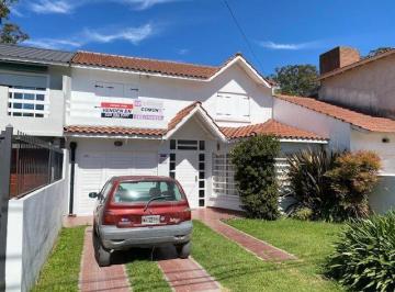 Casa de 3 ambientes, Mar del Plata · Chalet 4 Ambientes. 180 m² Cubiertos.