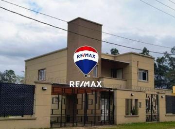 Casa · 160m² · 7 Ambientes · 1 Cochera · Casa 6 Dorm. Venta Vaqueros C/pileta