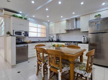 Departamento · 162m² · 4 Ambientes · 1 Cochera · Venta Excelente Piso 4 Amb con Balcón. Caballito