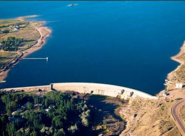 Campo · 2500000m² · Venta de Campo, 250 Hectáreas El Nihuil San Rafael, (A 7 Mtr del Agua)