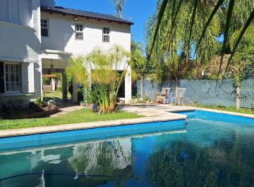 Casa de 10 ambientes, San José del Rincón · Casa en San José del Rincón