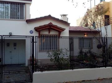 Casa · 159m² · 4 Ambientes · 1 Cochera · Hermosa Casa