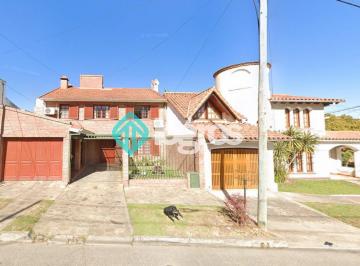 Casa de 6 ambientes, Salta · Casa en Venta 270 m² en Tres Cerritos