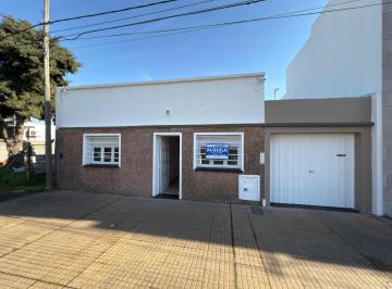 Casa de 4 ambientes, La Plata · Casa en Alquiler San Carlos Calle 50 Entre 140 y 141 - 2 Dorm.