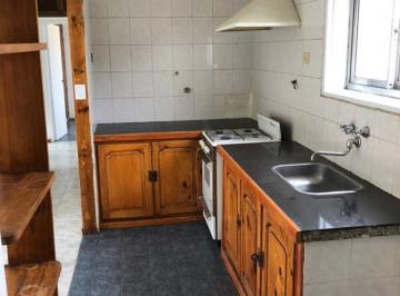 Departamento · 90m² · 5 Ambientes · 1 Cochera · Departamento - Capital