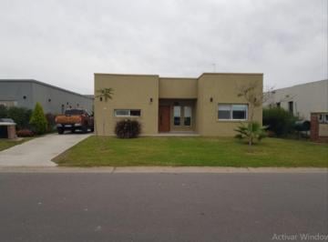 Casa · 164m² · 4 Ambientes · 3 Cocheras · Casa a La Venta en San Ramon