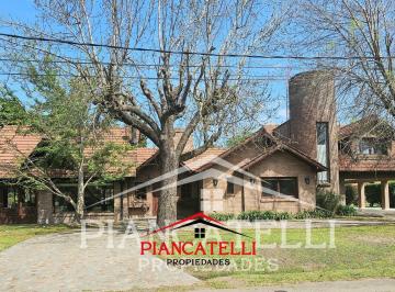Casa · 275m² · 4 Ambientes · 4 Cocheras · Casa en Venta 4 Ambientes en Country Banco Provincia