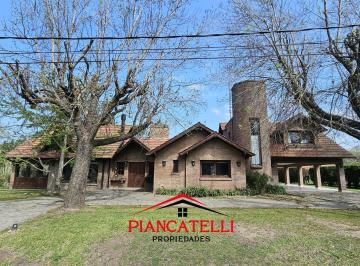 Casa · 275m² · 4 Ambientes · 4 Cocheras · Casa en Venta en Country Banco Provincia 4 Ambientes