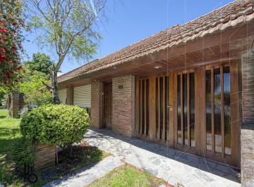 Casa · 100m² · 4 Ambientes · 2 Cocheras · Casa en Aeroparque