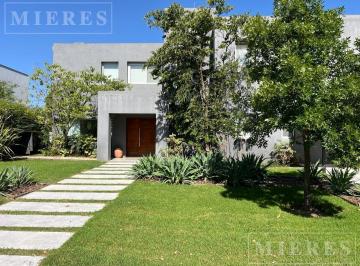 Casa · 278m² · 4 Ambientes · 1 Cochera · Talar del Lago I - Alquiler Verano (Del 31/12 Al 31/01 del 2026)