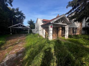 Casa · 258m² · 5 Ambientes · Casa en Venta en Gonnet