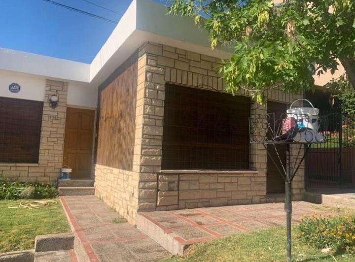 Casa · 140m² · 3 Dormitorios