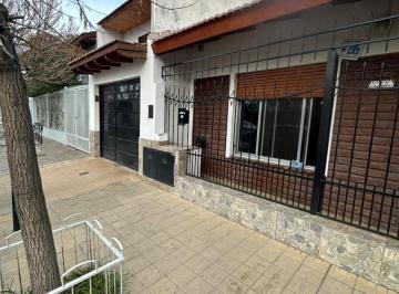 Casa · 317m² · 2 Dormitorios · Casa en Lavalle Al 50