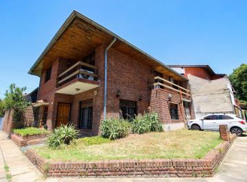 Casa · 117m² · 5 Ambientes · 2 Cocheras · Venta Casa 5 Ambientes Boulogne, San Isidro