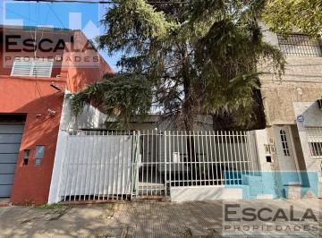 Casa · 65m² · 4 Ambientes · 1 Cochera · Casa en Ludueña