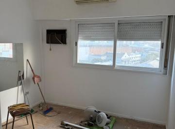 Departamento · 45m² · 2 Ambientes · Departamento de Dos Ambientes Reciclado en Venta en Avellaneda