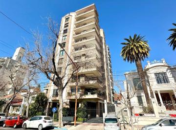 Departamento de 3 ambientes, Ciudad de Mendoza · Departamento en Alquiler Amoblado - Av Emilio Civit, Ciudad