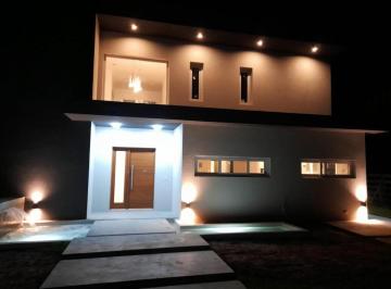 Casa · 200m² · Casa en Venta - Ceibos Puertos