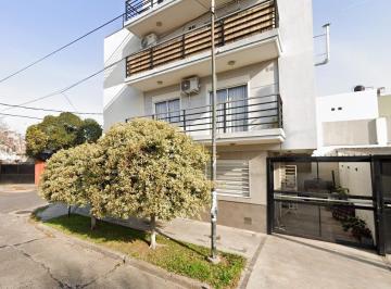 PH · 42m² · 2 Ambientes · 1 Cochera · PH en Venta - Villa Lynch - San Martin
