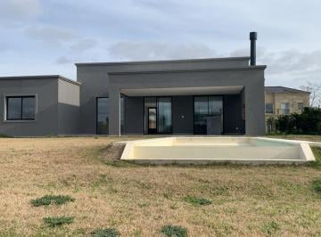 Casa · 180m² · 4 Ambientes · 1 Cochera · Casa en Venta en San Matias, Escobar, G. B. a. Zona Norte