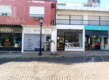 Local comercial · 70m² · Local de 70 m² con Vidriera y 2 Baños en El Centro Comercial de San Isidro