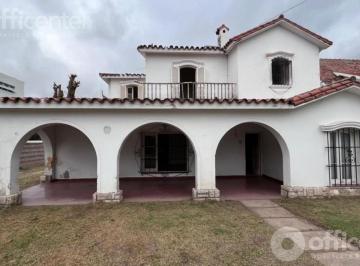 Local comercial · 330m² · 7 Ambientes · 1 Cochera · Casona Antigua en Alquiler en Tejeda, Cerro de Las Rosas - Uso Comercial