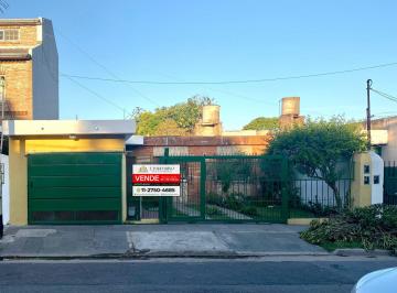 Casa de 4 ambientes, Berazategui · Casa 4 Ambientes - Terreno en Venta en Berazategui Centro