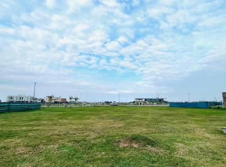 Terreno · 689m²
