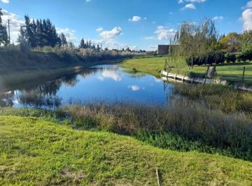 Terreno · 878m² · Vta Lote El Cazal Barrio Náutico Al Agua