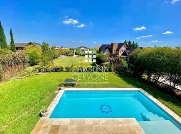 Casa · 400m² · 5 Ambientes · 2 Cocheras · Casa en Alquiler en Los Castores, Nordelta, Tigre