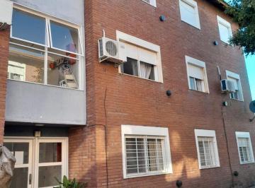 Departamento · 70m² · 4 Ambientes · 1 Cochera · Alquiler de Dpto 4 Amb con Cochera en Complejo