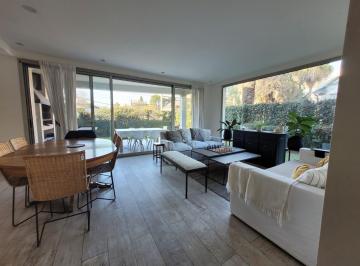 Casa · 198m² · 4 Ambientes · 2 Cocheras · Casa en Alquiler en Excelente Ubicacion en San Isidro de Libertador a Lasalle