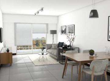 Departamento · 56m² · 2 Ambientes · 1 Cochera · Departamento con Patio - Centro