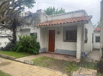 Casa · 95m² · 4 Ambientes · Venta Casa 4 Amb. Quilmes Residencial con Patio, Parrilla y Lavadero