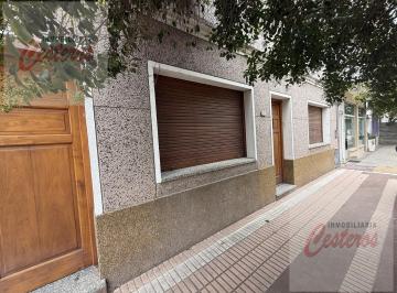 Casa · 180m² · 5 Ambientes · 1 Cochera · Casa en Venta Centro de Cañuelas, Sobre Lote de 476 m² Calle San Martin, Entre Brandsen y Moreno.