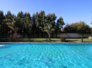 Quinta vacacional · 80m² · 1 Dormitorio · 2 Cocheras · Venta Quinta Vacacional Bo 9 de Abril Montegrande