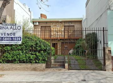 Casa · 200m² · 3 Ambientes · Venta de Casa en Flores