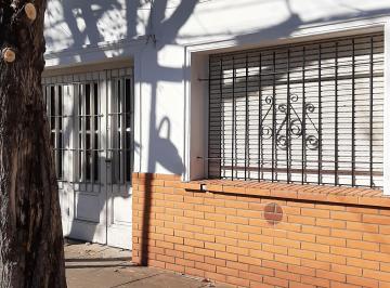 Casa de 4 ambientes, Vicente López · Casa Cuatro Ambientes con Garaje, Terraza y Patio