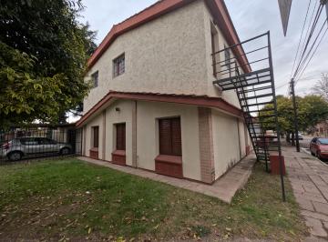 Casa de 4 ambientes, Córdoba · Barrio Poeta Lugones Casa Recibo Departamento