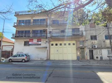 Bodega-Galpón , Avellaneda · Excelente Edificio Comercial/industrial. Pb y 2 Pisos - Venta Sarandi