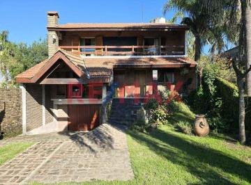 Casa · 310m² · 5 Ambientes · 2 Cocheras · Casa en Venta 4 Amb en Gonzalez Catan Toma Permuta