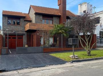 Casa · 163m² · 4 Ambientes · 2 Cocheras · Casa en Punta Mogotes