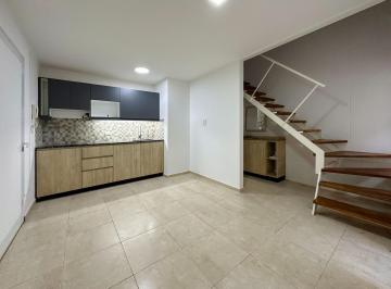 Departamento · 42m² · 2 Ambientes · Departamento de 1 Dormitorio Duplex con Patio en Lourdes