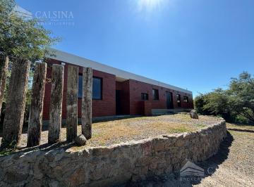 Casa · 300m² · 4 Dormitorios · Casa en Venta en Barrio Molinos de Viento, Mendiolaza