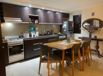 Casa · 180m² · 4 Ambientes · 1 Cochera · Triplex en Venta B° Miralejos 17 - Villa Carlos Paz